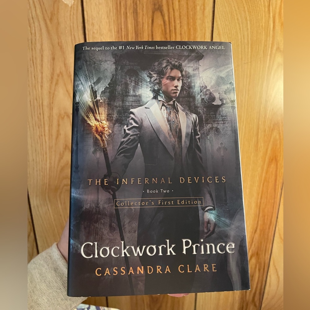 Cassandra Clare Books - Picture 6 of 7